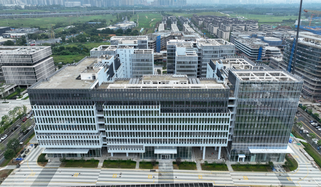 提前120天竣工投用 成都市白鷺灣科技生態園一期工程完工